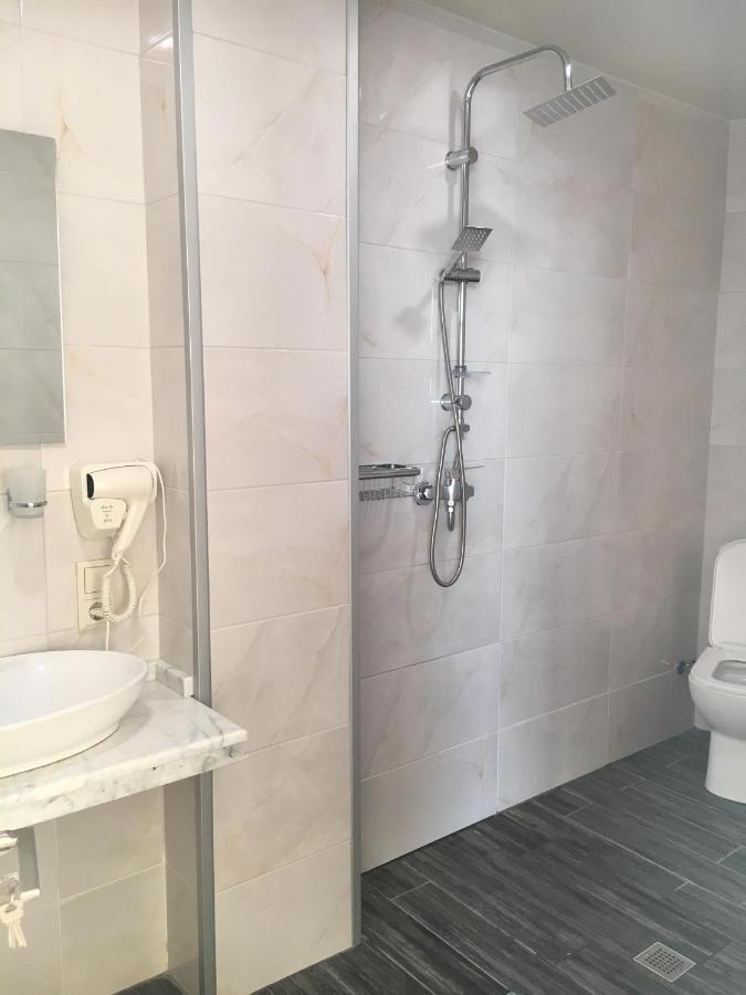 שקווטילי Hotel Scala מראה חיצוני תמונה
